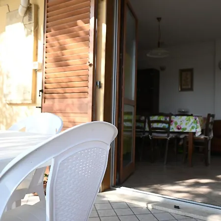 Apartment Se157 Senigallia, Comodo Trilocale Con Portico *